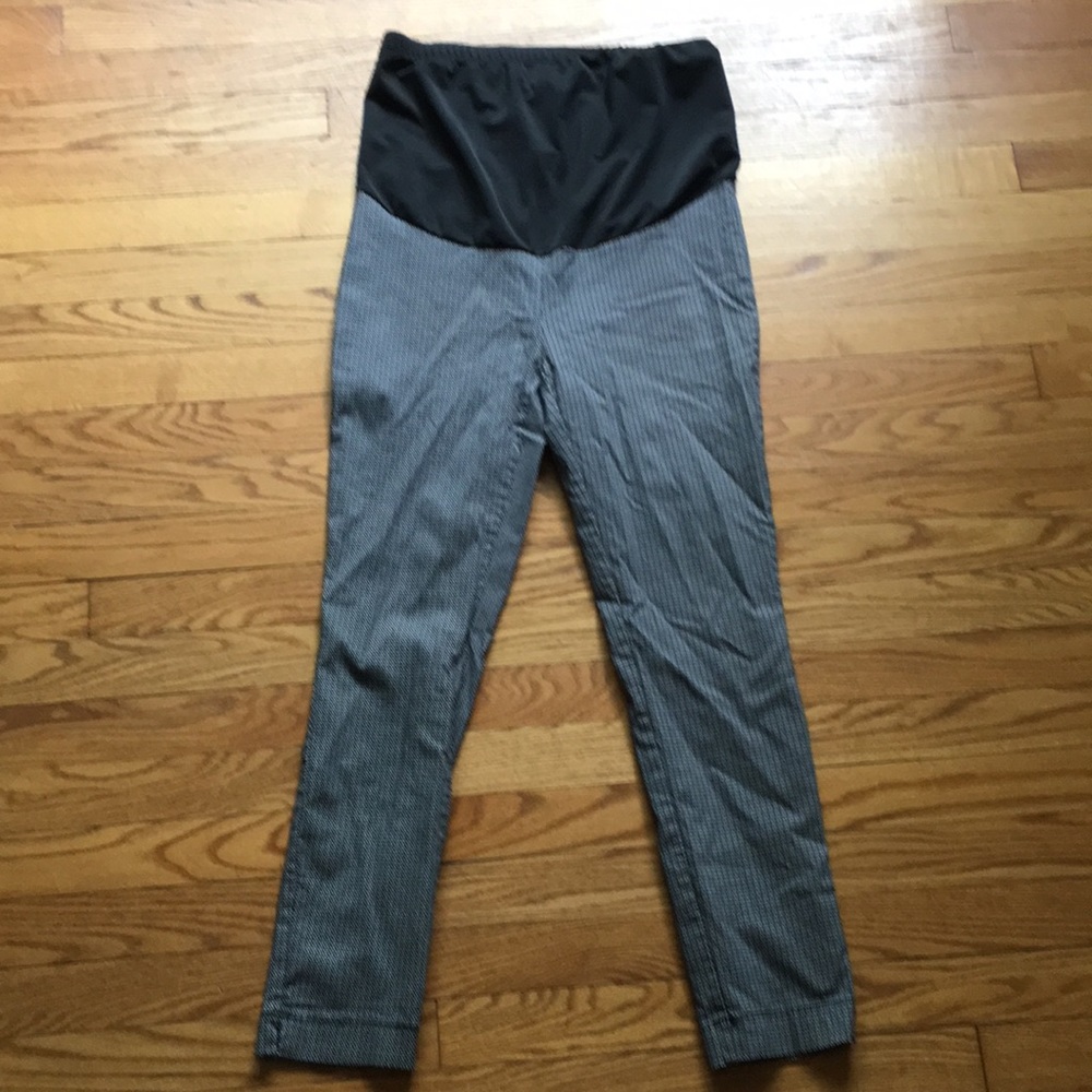 2 Pairs of Flutter and Kick Maternity Leggings - M